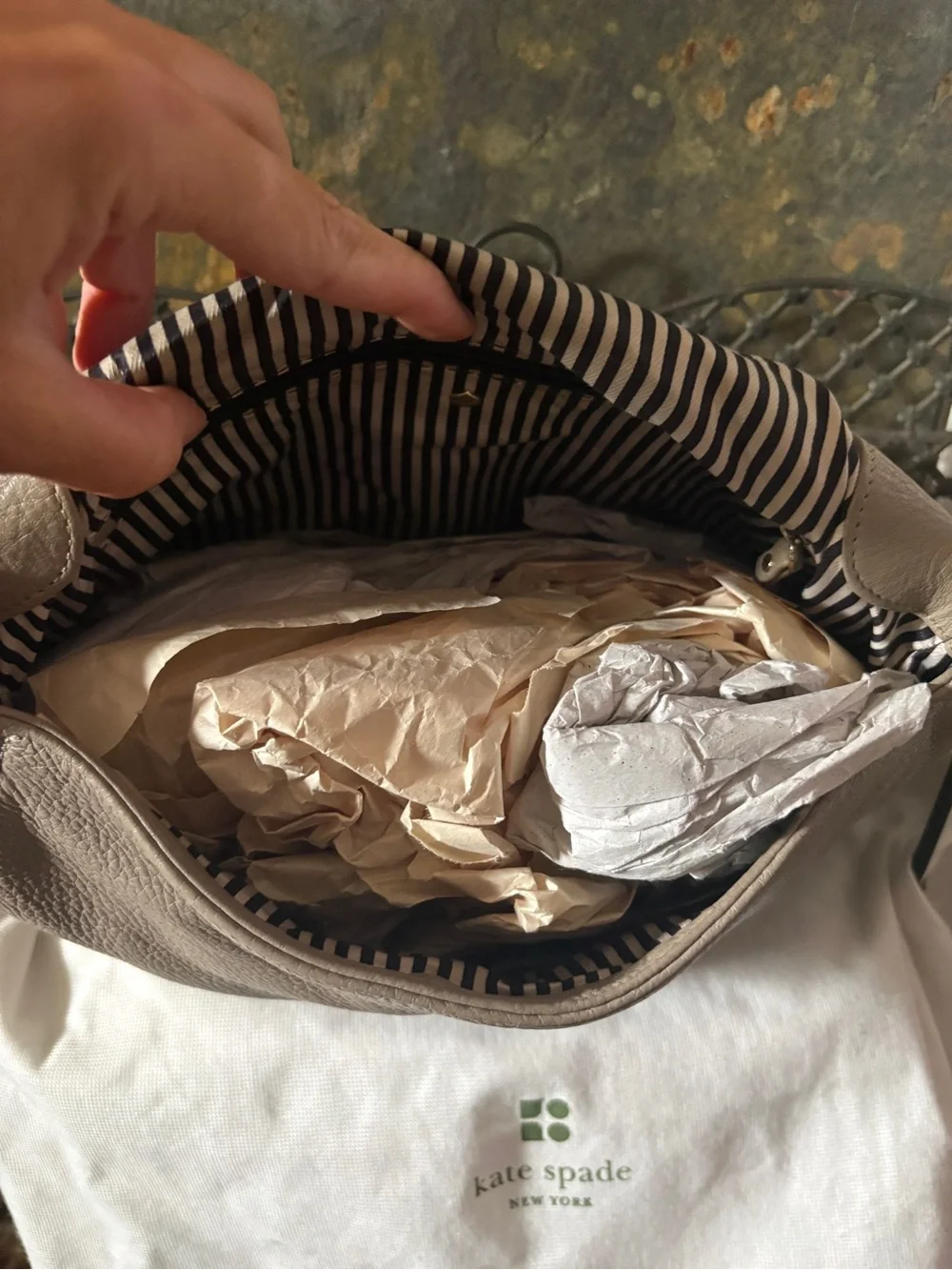 KATE SPADE NEW YORK COBBLE HILL PENNY LEATHER BAG